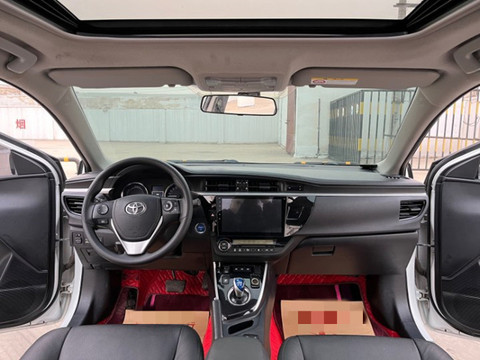2017 Toyota Corolla Levin 1.8L Υβριδικό Λευκό Σεντάν Αξιοκίνητα και μεταχειρισμένα οχήματα