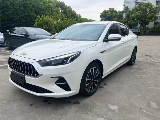 Δεύτερο χέρι 2020 JAC J7 A5 1.5T 2WD Χρησιμοποιημένο αυτοκίνητο 5 πόρτες 5 θέσεις 50-80L χωρητικότητα δεξαμενής καυσίμου