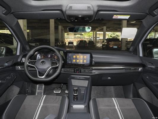 Αναβαθμίστε το Ride σας 2023 Golf Facelift 208 TSL DSG PRO Μικρό SUV με LED Daytime Light