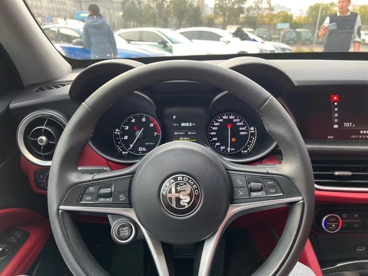64L χωρητικότητα δεξαμενής Alfa Romeo Stelvio Q4 Sport SUV σε καλή κατάσταση