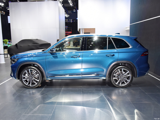 Το Gelly Geely Monjaro 2.0T 4WD Flagship Βενζινοκίνητο SUV με μεταξόνιο 2500-3000mm