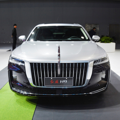Εφοδιασμένο με ESC Hongqi H9 2.0T Sedan Ηλεκτρικός καθρέφτης οπίσθιας θέσης και για βέλτιστη οδήγηση