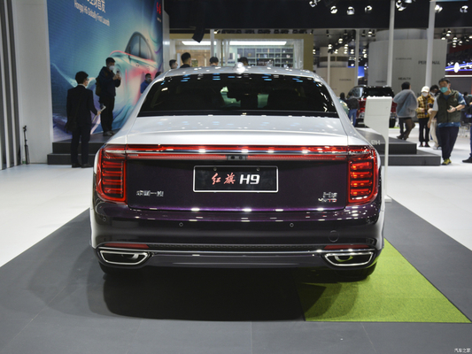 Εφοδιασμένο με ESC Hongqi H9 2.0T Sedan Ηλεκτρικός καθρέφτης οπίσθιας θέσης και για βέλτιστη οδήγηση