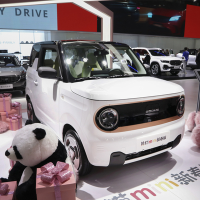Έτοιμος για αποστολή 2022 Geely Panda Mini EV 4 θέσεις καθαρό ηλεκτρικό αυτοκίνητο 120km / 200km εμβέλεια