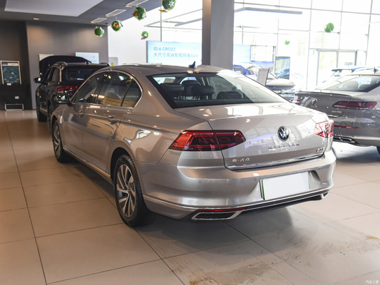 116KW Συνολική ισχύς κινητήρα 2022 Magotan Plug-in Hybrid GTE Luxury 4-door 5-seater οχήμα