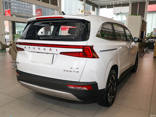 2022 Αριστερό τιμόνι 207T GDi 5 πόρτες 7 θέσεις MPV Βενζινοκίνητο αυτοκίνητο με σύστημα ψυχαγωγίας αυτοκινήτου