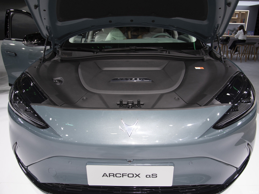 Ενέργεια Baic Arcfox Alpha S 735E 160KW EV Αυτοκίνητο Μεγάλη ταχύτητα Μεγάλο χώρο Αριστερή οδήγηση Μακροχρόνιο