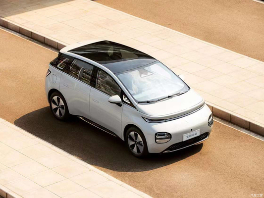 Αριστερή οδήγηση Μίνι Ev Hatchback Wuling Baojun Cloud Yunduo Καθαρό Ηλεκτρικό Αυτοκίνητο Τέσσερις πόρτες Πέντε θέσεις