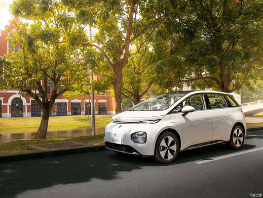 Αριστερή οδήγηση Μίνι Ev Hatchback Wuling Baojun Cloud Yunduo Καθαρό Ηλεκτρικό Αυτοκίνητο Τέσσερις πόρτες Πέντε θέσεις