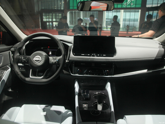 Υβριδικό καύσιμο Nissan X-trail E-power 2023 Αυτοκίνητο Βενζίνη Ηλεκτρική κίνηση Διπλός κινητήρας 4x4 ABS SUV