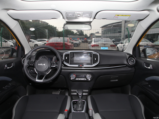 2021 Kia Yi Run 1.4L CVT Sunroof Μικρό SUV με πίσω 2 ραντάρ και 15°-20° Grand Clearance