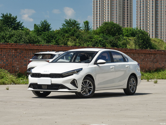 2023 Kia K3 Sedan LED προβολείς φυσικά αναπνευστικός κινητήρας και χαμηλή κατανάλωση καυσίμου