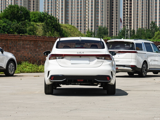 2023 Kia K3 Sedan LED προβολείς φυσικά αναπνευστικός κινητήρας και χαμηλή κατανάλωση καυσίμου