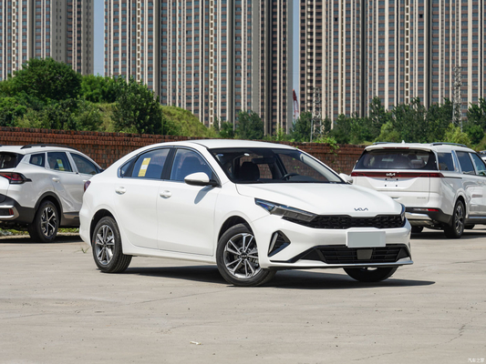 2023 Kia K3 Sedan LED προβολείς φυσικά αναπνευστικός κινητήρας και χαμηλή κατανάλωση καυσίμου