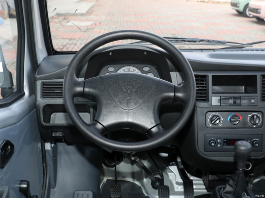 75KW Συνολική ισχύς κινητήρα 2023 Wuling VAN Αριστερό φορτηγάκι με 5 θέσεις και πλευρική συρόμενη πόρτα
