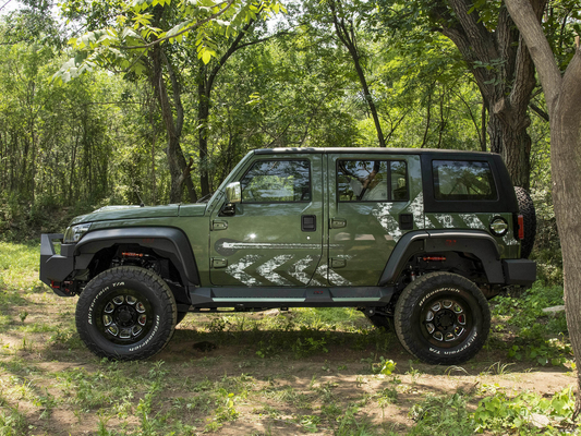 2024 BAIC BJ40 Πολυλειτουργικό οχήμα εκτός δρόμου με ηλεκτρικό καθρέφτη οπίσθιας θέσης και ESC
