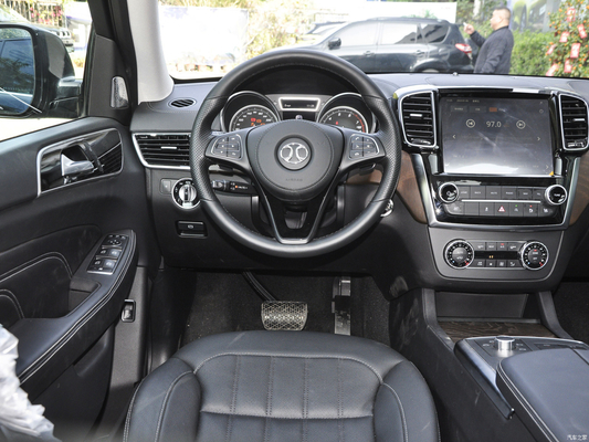 2023 Baic BJ90SUV 3.0T κατασκευασμένο στο Shanhe Classic Supreme Edition TPMS και ESC εγκατεστημένο