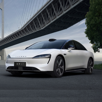 210 KM/h Μέγιστη ταχύτητα Huawei Chery LUXEED S7 Electric Auto Sedan 4 πόρτες 5 θέσεις Υβριδικό
