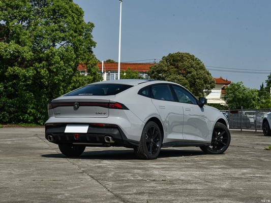 2023 Changan Uni-v 1.5T Hatchback Βενζινοκίνητο Σεντάν με ρυθμιστικό ρυθμό ACC ως εικόνα