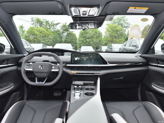2023 Changan Uni-v 1.5T Hatchback Βενζινοκίνητο Σεντάν με ρυθμιστικό ρυθμό ACC ως εικόνα