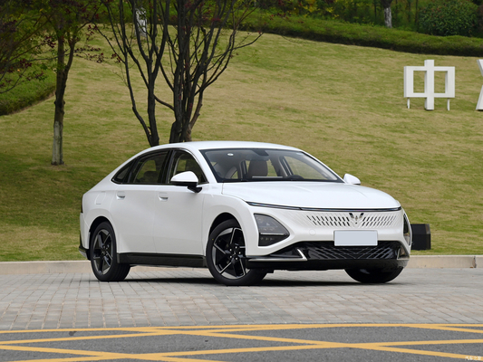 Wuling Xingguang 2023 150 Advanced Hybrid Sedan 4θυρες 5θέσεις 105KM καθαρή ηλεκτρική αυτονομία