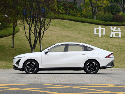 Wuling Xingguang 2023 150 Advanced Hybrid Sedan 4θυρες 5θέσεις 105KM καθαρή ηλεκτρική αυτονομία
