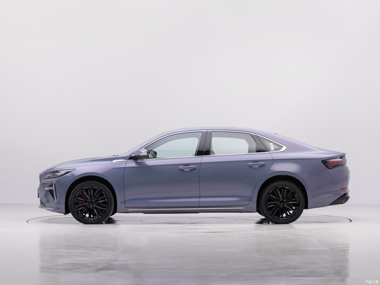 Το Geely Preface L 1.5TD Υβριδικό πολυτελές σεντάν με 4 εμπρόσθιες ταχύτητες και μπροστινό 1 πίσω 1 ραντάρ