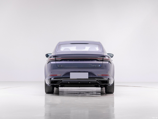 Το Geely Preface L 1.5TD Υβριδικό πολυτελές σεντάν με 4 εμπρόσθιες ταχύτητες και μπροστινό 1 πίσω 1 ραντάρ