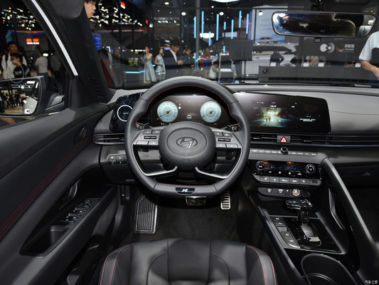 2023 Hyundai Elantra 1.5L CVT LUX Sedan Ο τέλειος συνδυασμός απόδοσης και επιδόσεων