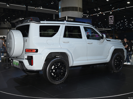 Τάνκ 700 Hi4-T 2024 Υβριδικό SUV με 120 kW ισχύος κινητήρα και δομή αμαξώματος 5 θυρών 5 θέσεων