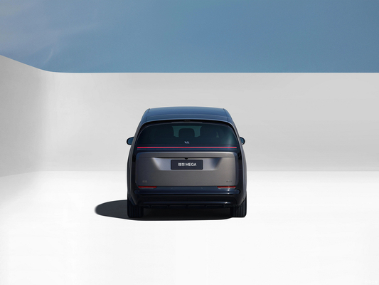 Lixiang MEGA Ev 5350*1965*1850 Μακροχρόνιο διπλό κινητήρα 4WD για ασύγκριτη απόδοση