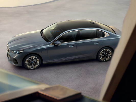 2024 BMW i5 eDrive 35L M Sports Package 567 χλμ. Ακαθαρή ηλεκτρική κρουαζιέρα