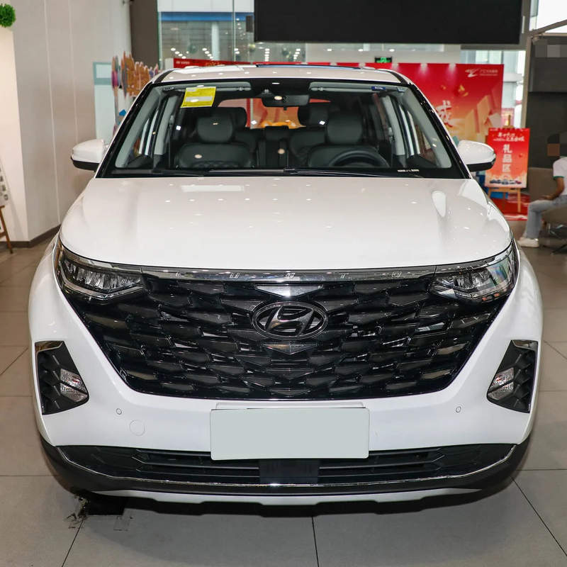 2022 Αριστερό τιμόνι 207T GDi 5 πόρτες 7 θέσεις MPV Βενζινοκίνητο αυτοκίνητο με σύστημα ψυχαγωγίας αυτοκινήτου
