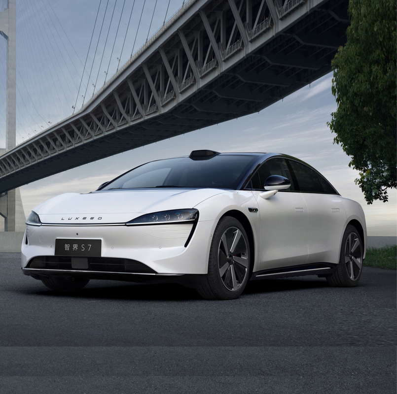 210 KM/h Μέγιστη ταχύτητα Huawei Chery LUXEED S7 Electric Auto Sedan 4 πόρτες 5 θέσεις Υβριδικό